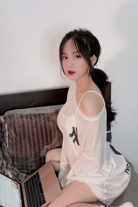 诱人的女同学hd中文字幕